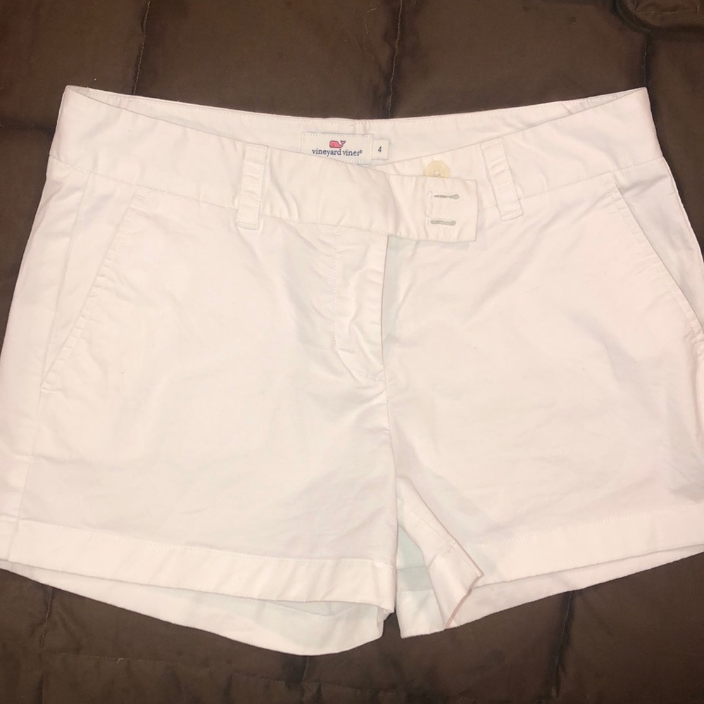 Vineyard Vines shorts